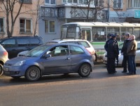 В Твери на Волоколамском проспекте совершено разбойное нападение на автомобиль. Полиция ищет очевидцев!