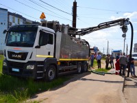 В Твери протестировали современнейшую машину для промывки сетей водоснабжения