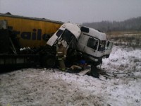 В Тверской области произошло серьёзное ДТП с участием двух большегрузов и легковушки