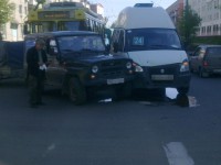 В Твери маршрутное такси попало в аварию