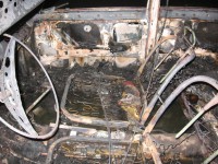 В Твери сотрудник ГАИ потушил горящую машину и спас пассажира, находившегося без сознания на заднем сиденье