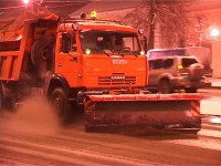 В ночь с 12 на 13 декабря убирать улицы Твери от снега выйдут 60 единиц техники 