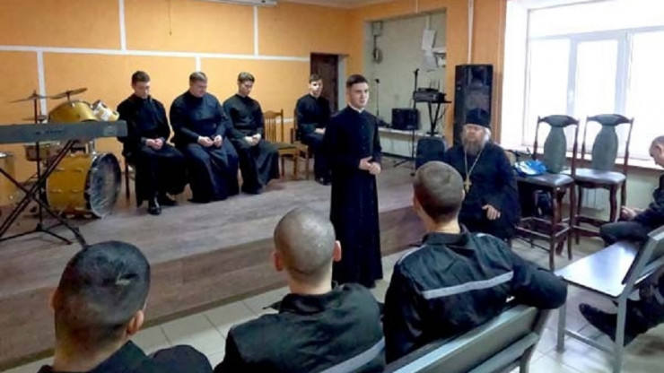 Семинаристы духовной академии пообщались с осужденными в тверских колониях - новости ТИА