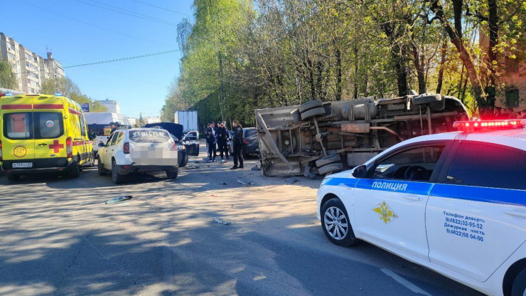 В Твери арестовали водителя, по вине которого в ДТП погиб человек - новости ТИА