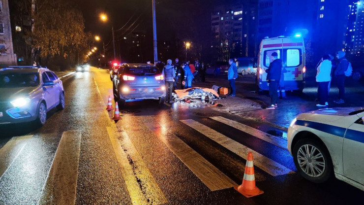 В Твери на пешеходном переходе водитель сбил девушку - новости ТИА