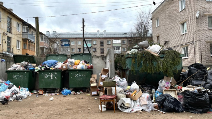 В Торжке МУП перестал вывозить мусор с контейнерных площадок - новости ТИА