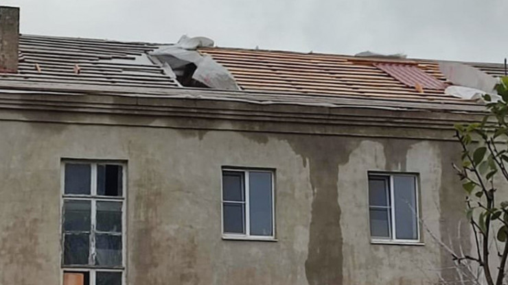Дом без крыши во Ржеве должны были отремонтировать ещё в 2022 году - новости ТИА