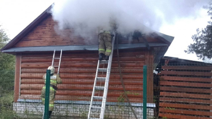 В Тверской области пожарные потушили баню - новости ТИА