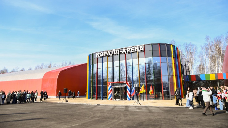 В Бежецке открыли современный спортивный комплекс с круглогодичным катком - новости ТИА