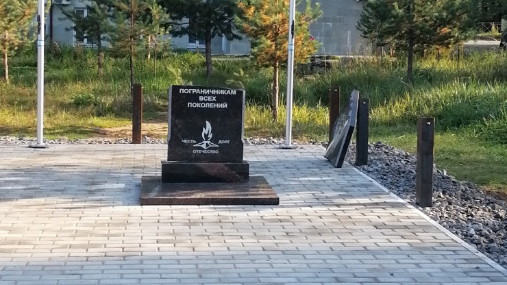 В городе Бологое неизвестные вандалы сломали памятник пограничникам - новости ТИА