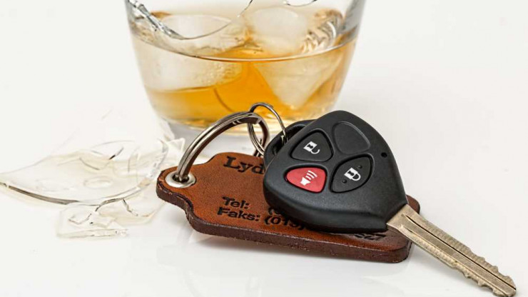 По требованию прокуратуры мужчину с алкоголизмом лишили водительских прав - новости ТИА