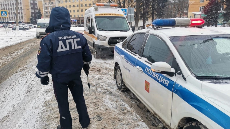 В Тверской области у иностранца обнаружили поддельное водительское удостоверение - новости ТИА