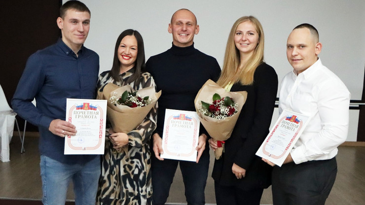 В Твери наградили молодых тренеров - победителей регионального конкурса - новости ТИА
