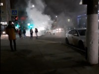 В Твери после аварии загорелось такси - новости ТИА