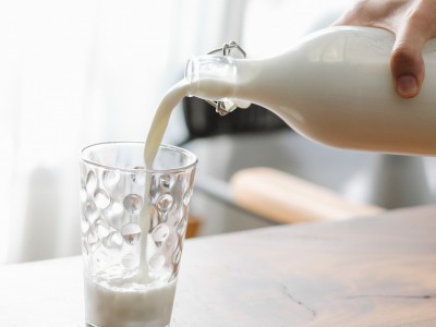 В Тверской области комбинат выпускал плохое молоко и врал покупателям - новости ТИА