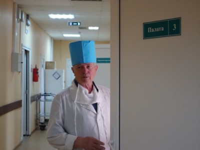 Более 40 тысяч операций: в Старице хирург Виктор Хотулев празднует 70-летие - новости ТИА