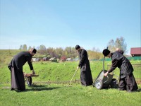 В монастырях Тверской области начался садово-огородный сезон - новости ТИА