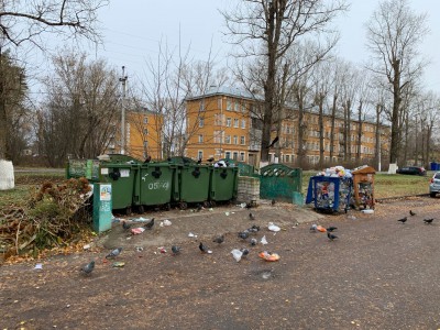 В Торжке работники мусоровоза похитили старые контейнеры - новости ТИА