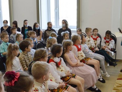 Детская писательница Гайда Лагздынь проводит встречи в школах Твери - новости ТИА