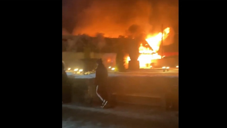 В Торопце в новогоднюю ночь дотла сгорел рынок - новости ТИА
