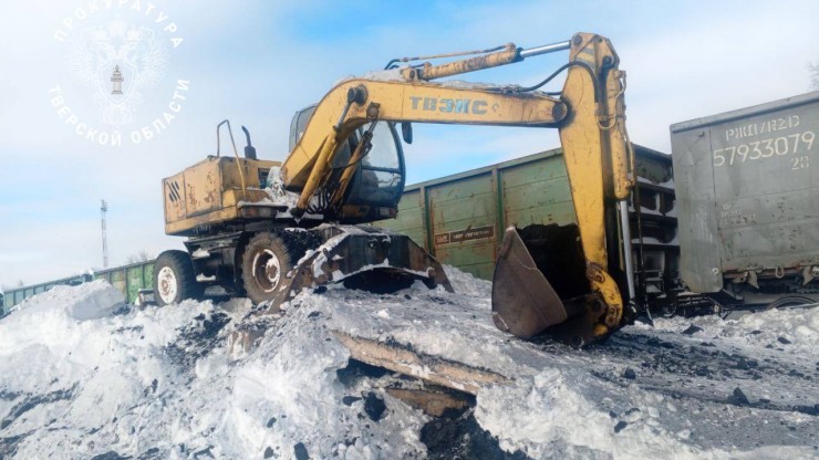В Тверской области рабочий погиб, попав под ковш экскаватора - новости ТИА