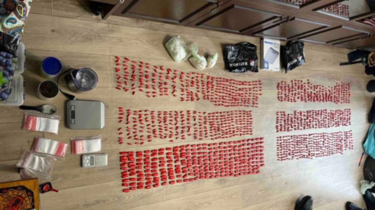 Тверские полицейские задержали членов этнической ОПГ по продаже наркотиков - новости ТИА
