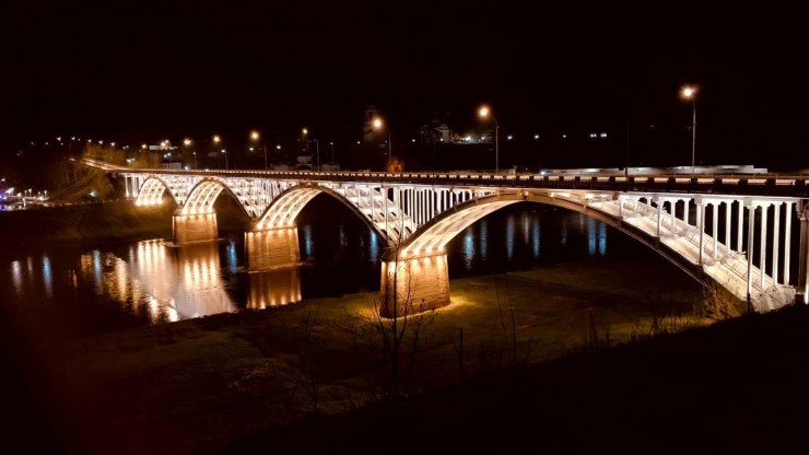 В Старице сделали архитектурно-художественную подсветку моста через Волгу - новости ТИА