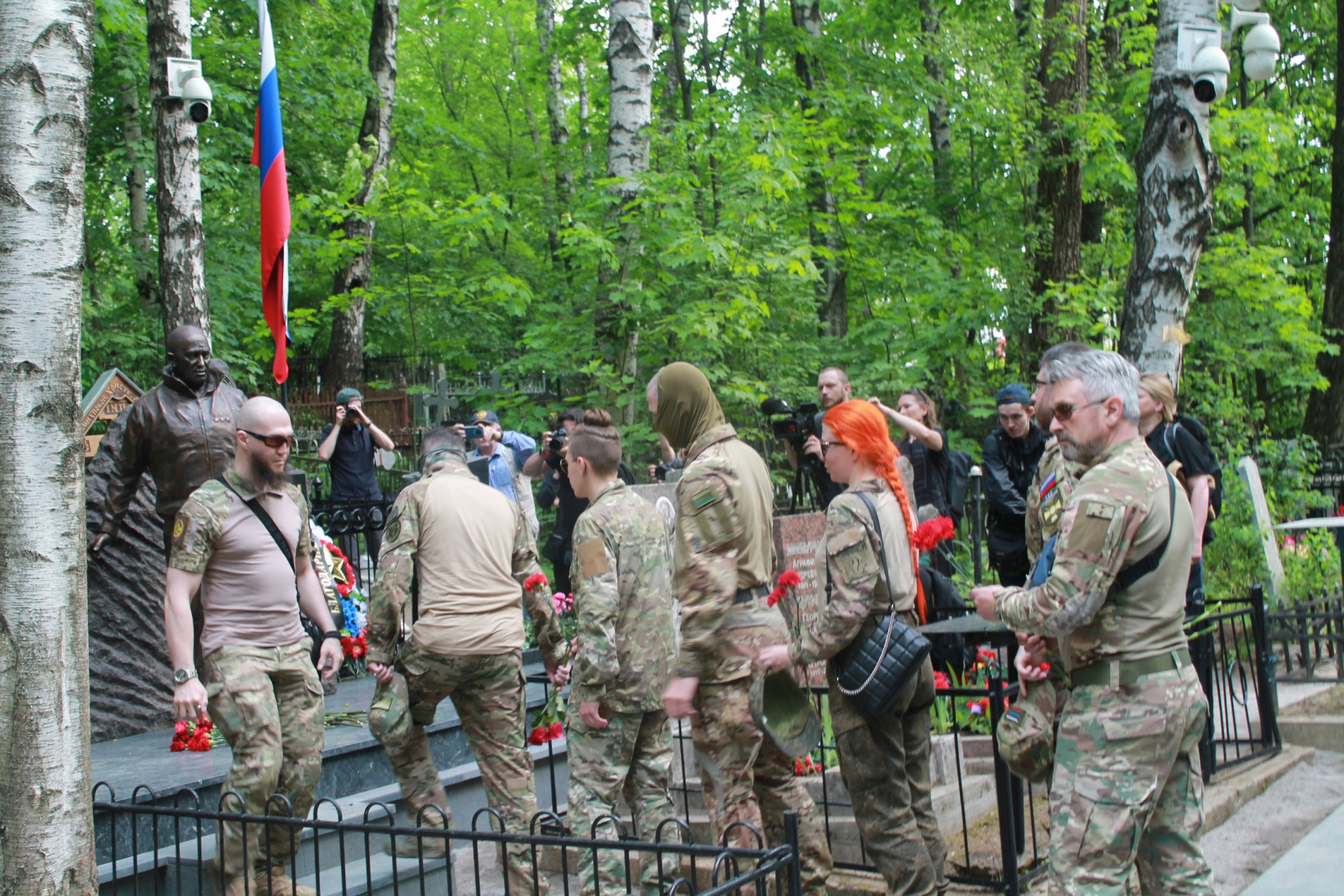 В Питере открыли памятник погибшему в Тверской области основателю ЧВК  