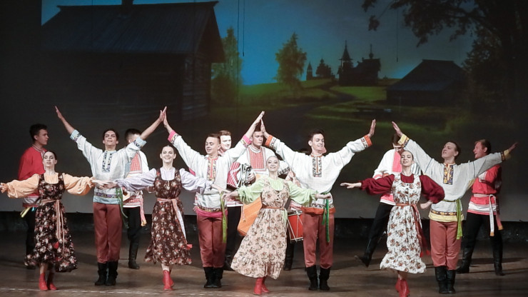 В Калязине проходит XI фестиваль народного творчества молодежных коллективов - новости ТИА