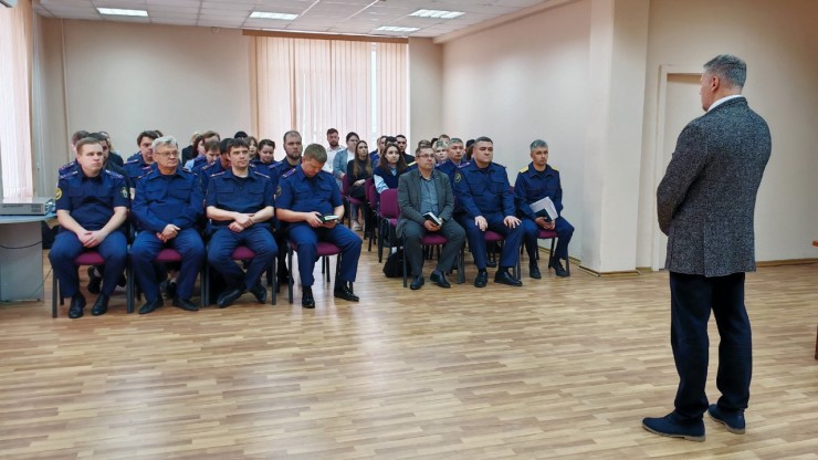 Тверские следователи встретились с участником специальной военной операции - новости ТИА