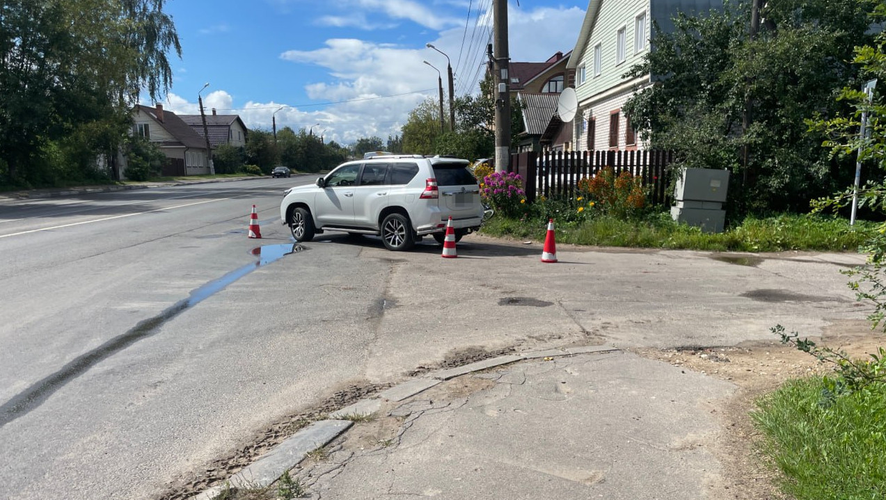 Автомобиль перевернулся на крышу после аварии на М-5 под Челябинском