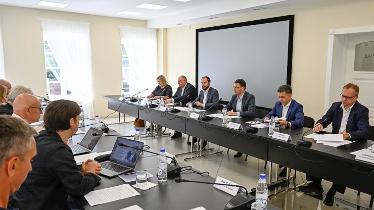 Виталий Королев назвал ключевые приоритеты развития туротрасли региона - новости ТИА