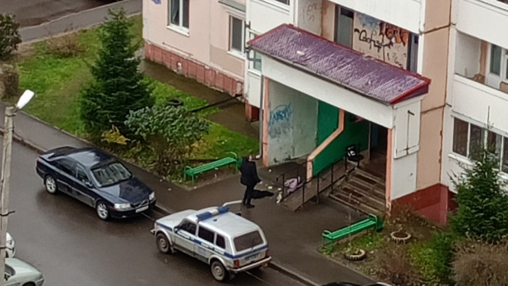 В городе Конаково с высоты упала школьница - новости ТИА