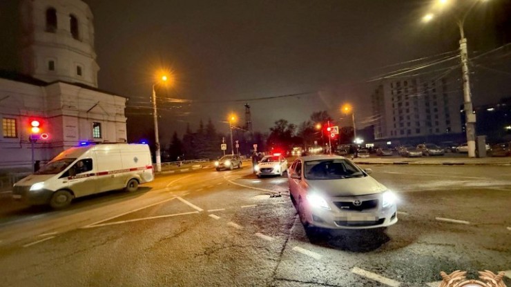 В Твери по вине водителя иномарки произошло тройное ДТП - новости ТИА
