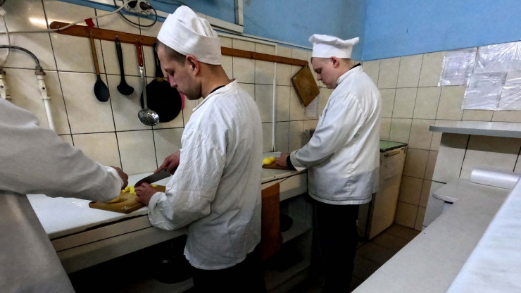 Осуждённые ИК № 4 в Тверской области получают профессию повара - новости ТИА