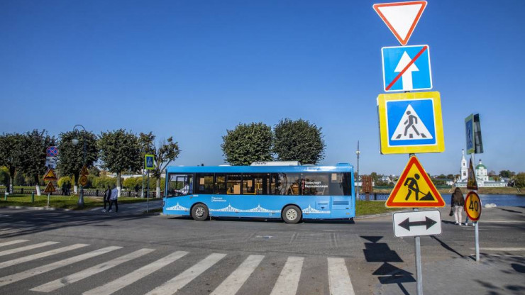 В Твери временно изменилась схема движения двух автобусных маршрутов - новости ТИА