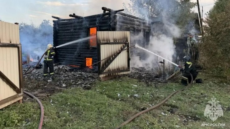 Пожар в Бежецком округе оставил вместо дома горелые головешки - новости ТИА
