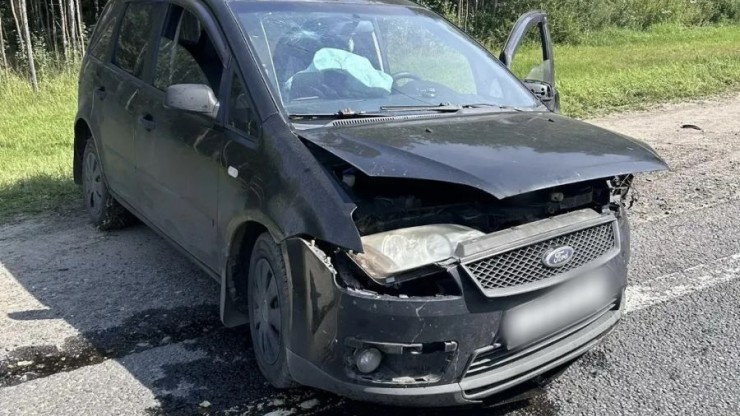 В Торжокском округе водитель разбил авто, наехав на препятствие - новости ТИА