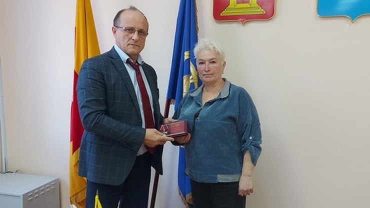 Матери участника СВО из Тверской области передали орден Мужества сына - новости ТИА
