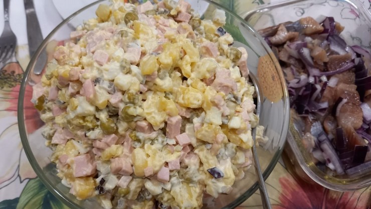 В тверском Роспотребнадзоре напомнили, как долго можно доедать оливье - новости ТИА