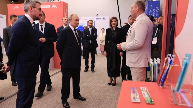 Владимир Путин оценил продукцию Верхневолжья на выставке "Знай наших" в Москве - новости ТИА