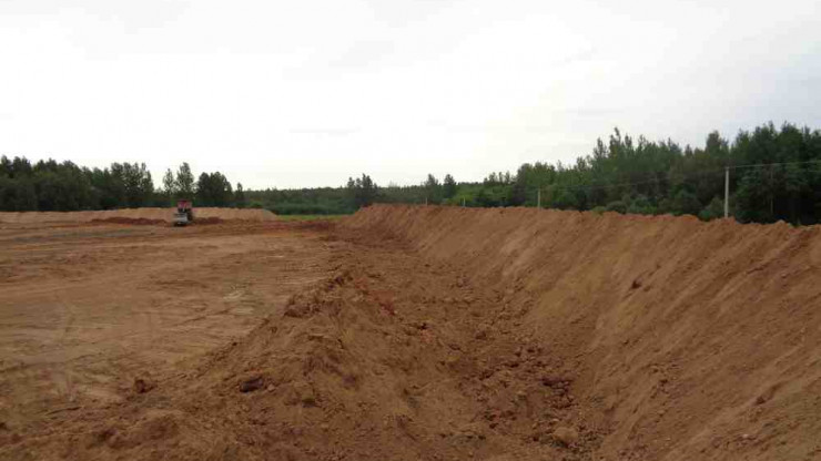 Под Осташковом владелец сельхозугодий устроил незаконный песчаный карьер - новости ТИА
