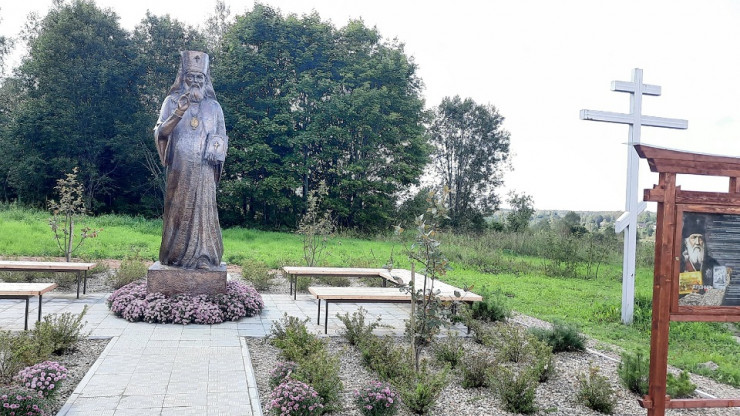 В Тверской области благоустроили территорию у памятника апостолу Японии - новости ТИА