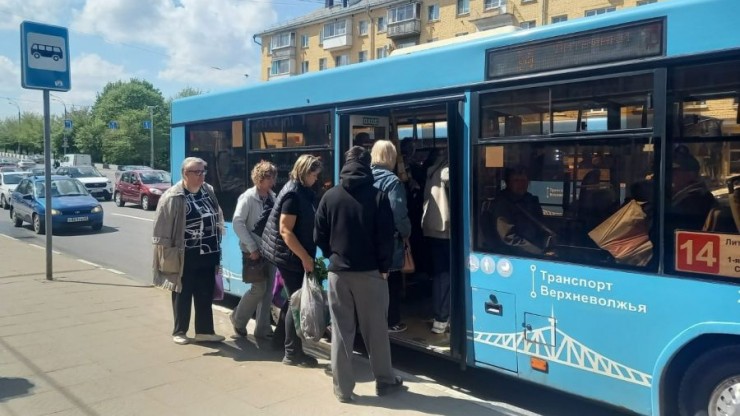 В Твери осудили мошенника, который присвоил себе телефон попутчика - новости ТИА