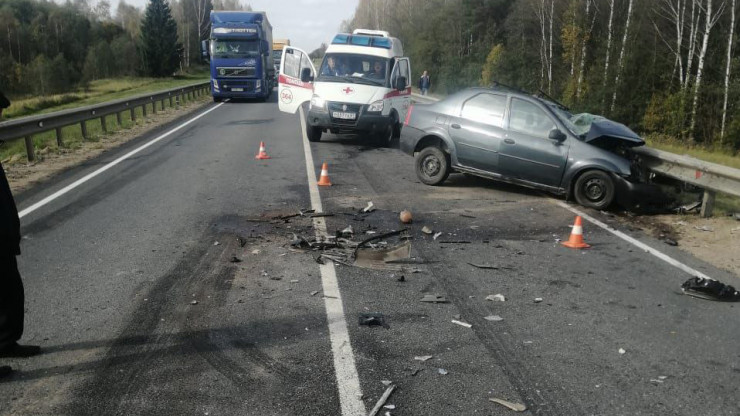 В Тверской области при столкновении трёх машин пострадали два человека - новости ТИА