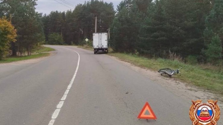 В Тверской области водитель отвлекся на телефон и сбил велосипедиста - новости ТИА