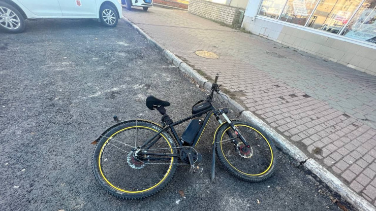 На проспекте Чайковского в Твери 78-летний водитель сбил велосипедиста - новости ТИА