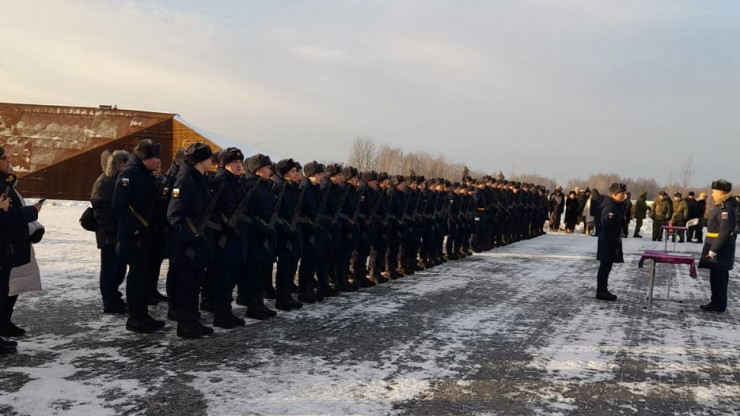 Новобранцы 32-й дивизии ПВО приняли присягу у Ржевского мемориала - новости ТИА