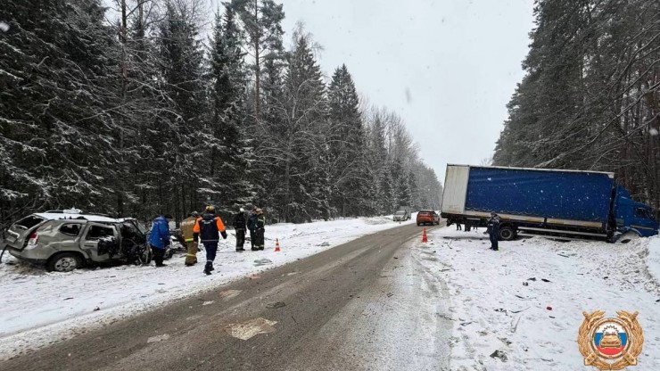 Водитель погиб при обгоне на трассе в Калининском округе - новости ТИА