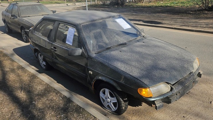 В Твери кто-то оставил на улице и забыл Opel и ВАЗ - новости ТИА